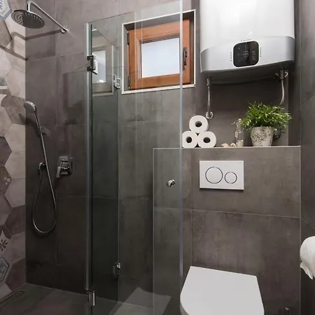 Bonamare Apartment