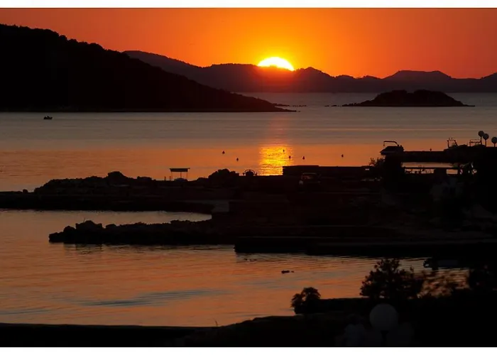 アパート Bonamare トゥラニ